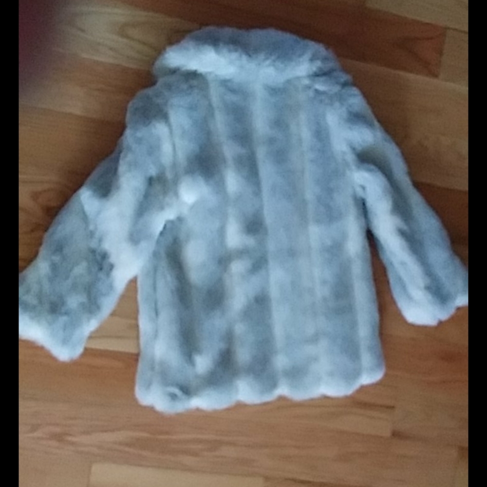Faux fur jacket EUC - Picture 5 of 5